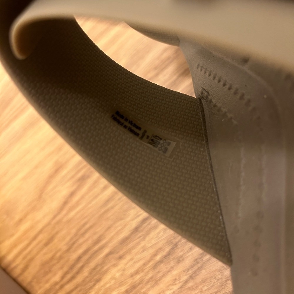 Crocs Brooklyn Low Wedge Sandal - Picture 5 of 6